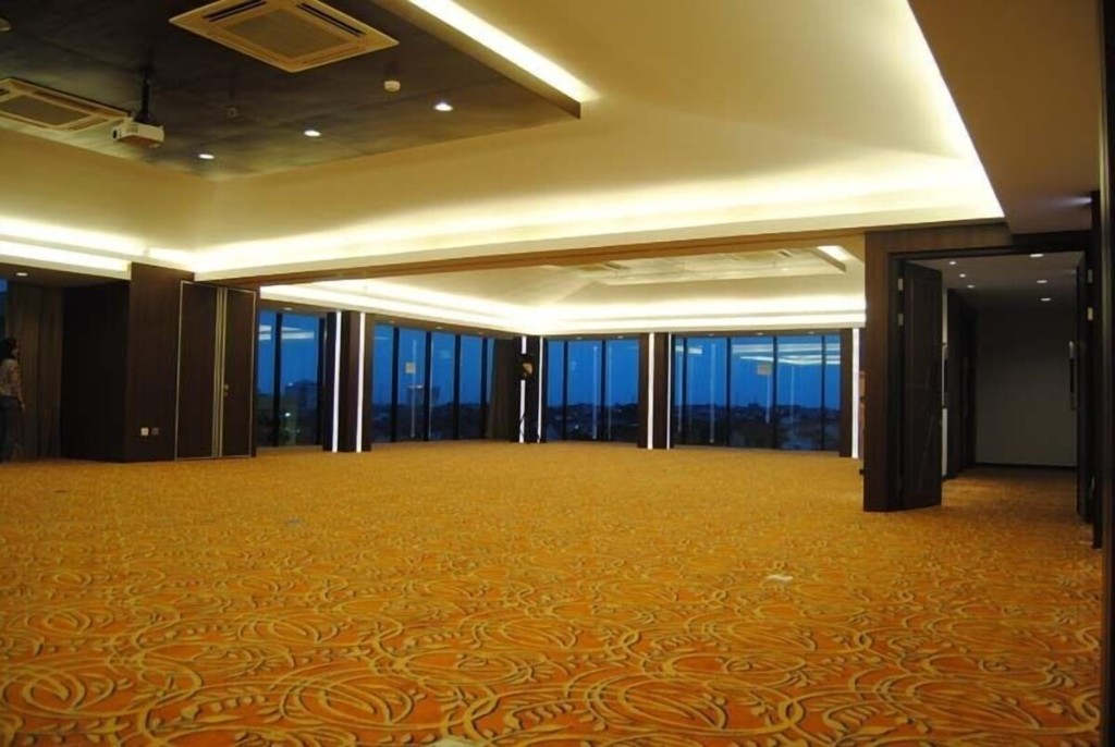 Ballroom dBest Hotel Bandung