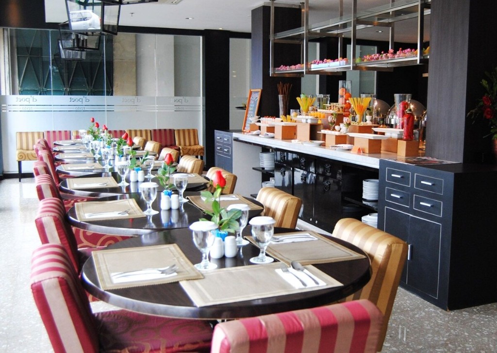 D'Poet Resto dBest Hotel Bandung